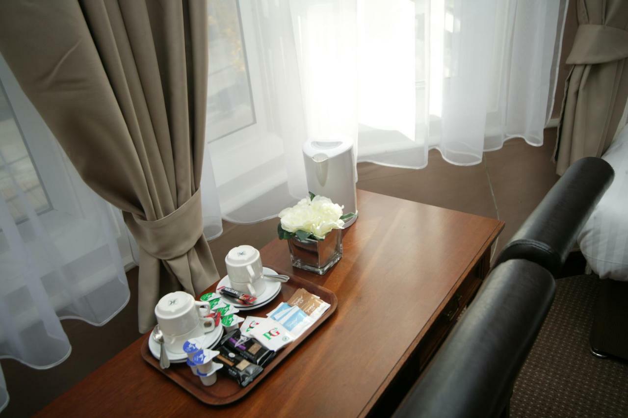 The Royal Hotel 凯特林 外观 照片